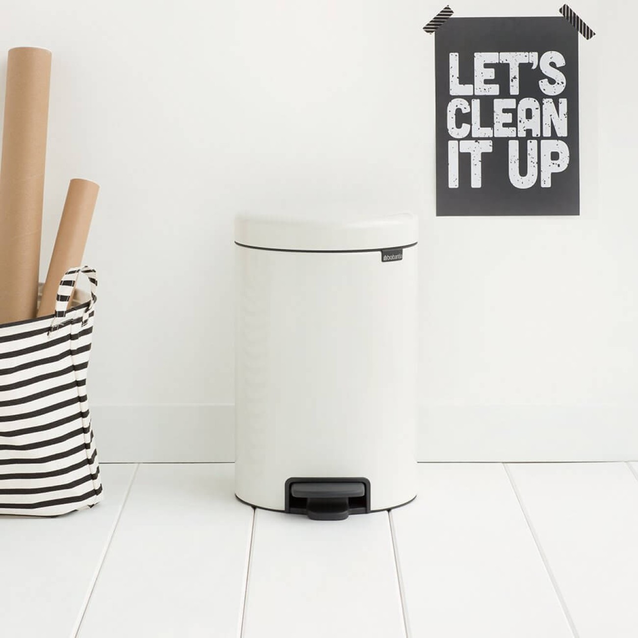 Brabantia Κάδος πεντάλ soft closing, plastic bucket white 12 lt σειρά New Icon