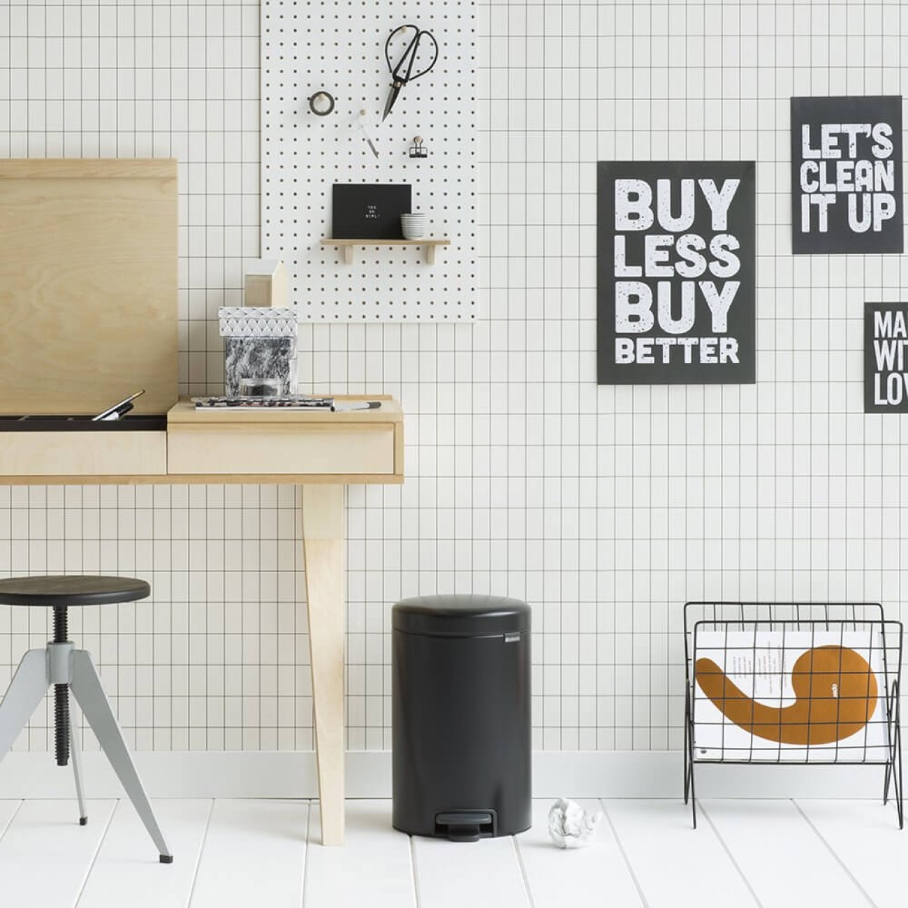 Brabantia Κάδος πεντάλ soft closing, plastic bucket matt black 12 lt σειρά New Icon