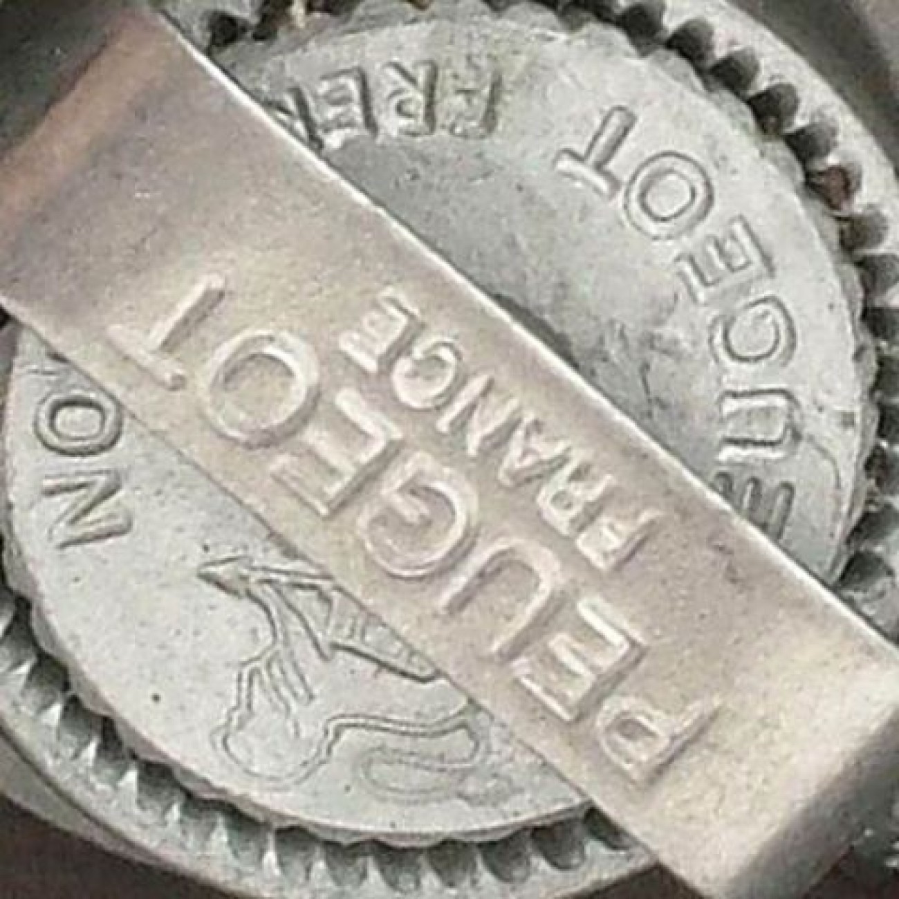 Peugeot Σετ μύλος πιπεριού & μύλος αλατιού 15 cm σειρά Tahiti